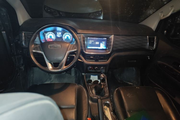 Used Jinbei Gold Hiace 2021 1.5L Passenger Van Travel Lion 6-Seater
