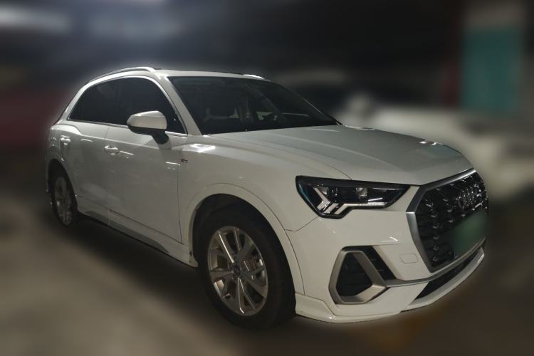 Used Audi Q3 2019 35 TFSI Advanced Dynamic Edition Front Right 45 Deg