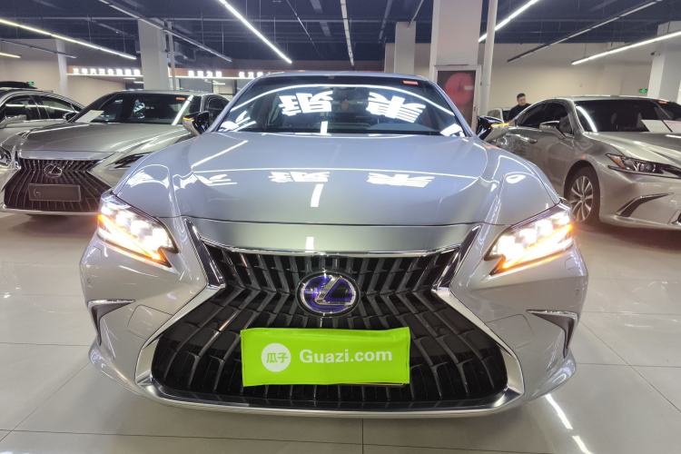 Used Lexus ES 2021 300h Deluxe Edition