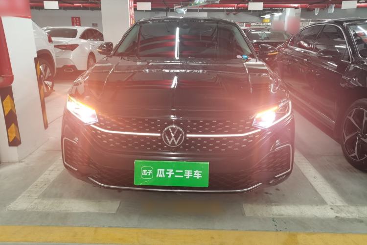 Used Volkswagen Passat 2023 Restyled 330TSI Starry Luxury Edition Front