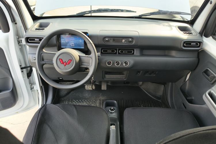 Used Wuling Zhiguang New Energy 2025 Model 305km Ambitious Edition