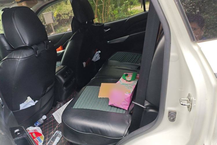 Used Nissan Terra 2018 2.5L Automatic 4x4 Flagship Edition
