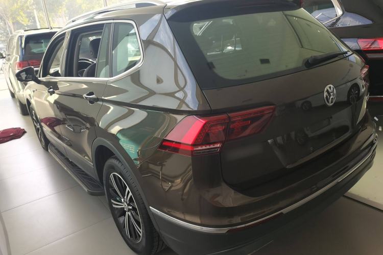 Used Volkswagen Tiguan L 2017 380TSI Automatic All-Wheel-Drive Luxury Edition
