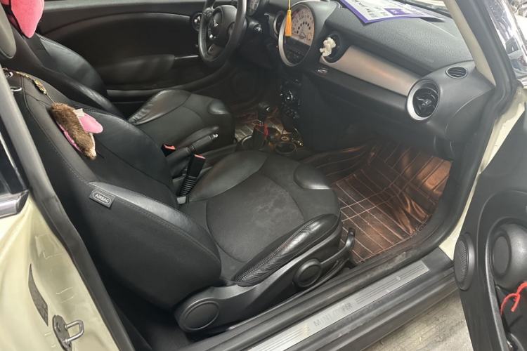 Used MINI MINI 2011 1.6L COOPER Fun