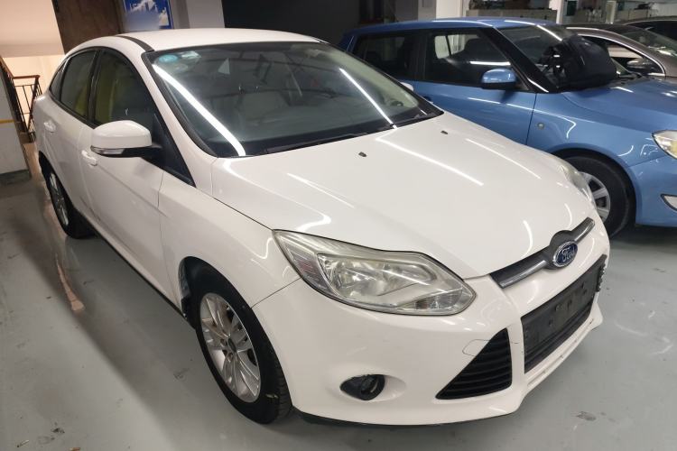Used Ford Focus 2012 Sedan 1.6L Automatic Comfort Model
