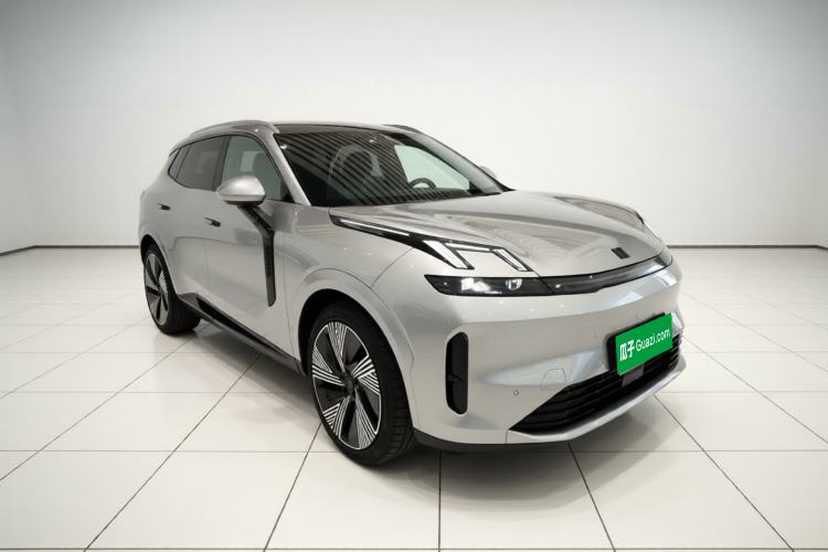 Used Lynk & Co 08 EM-P 2023 120km Long-Range Halo Exterior 1