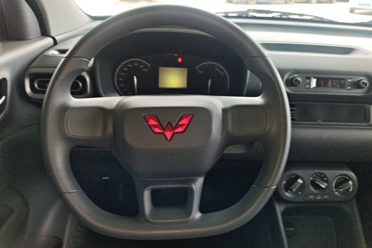 Used Wuling Hongguang New Energy 2024 All-Electric Model 300KM Practical Version Steering Wheel