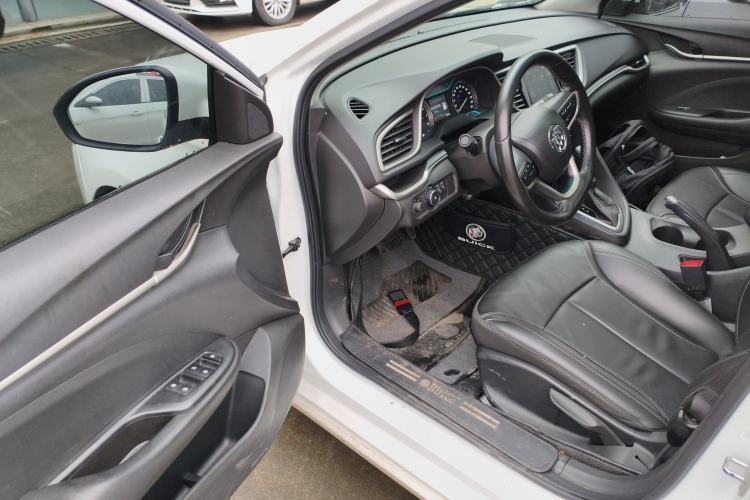 Used Buick GT 2019 18T Automatic Connected Elite Model China VI Standard Driver Seat