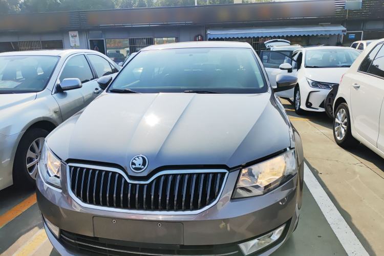 Used Skoda Octavia 2015 1.6L Manual Yijie Edition

