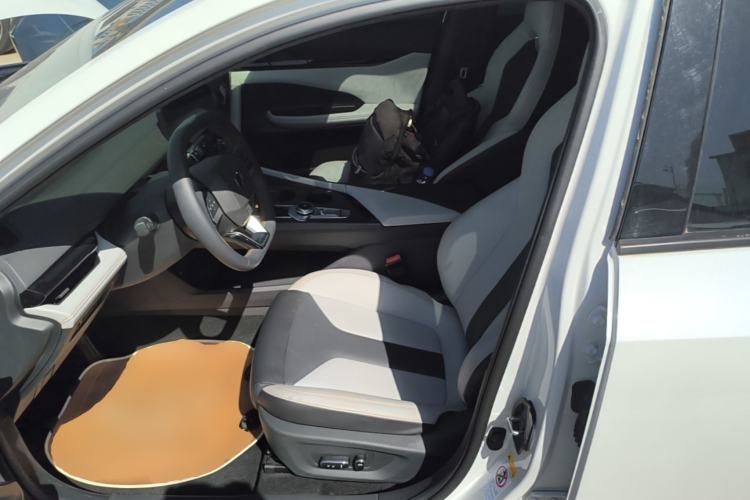 Used CHANGAN UNI-V iDD 2024 Blue Whale Smart Electric iDD 136km ZhiKu Model