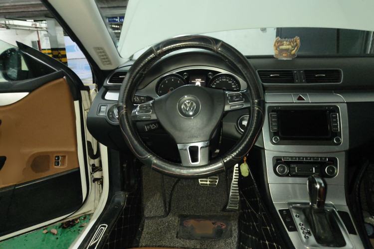 Used Volkswagen FAW-Volkswagen CC 2011 2.0 TSI Luxury Edition Steering Wheel