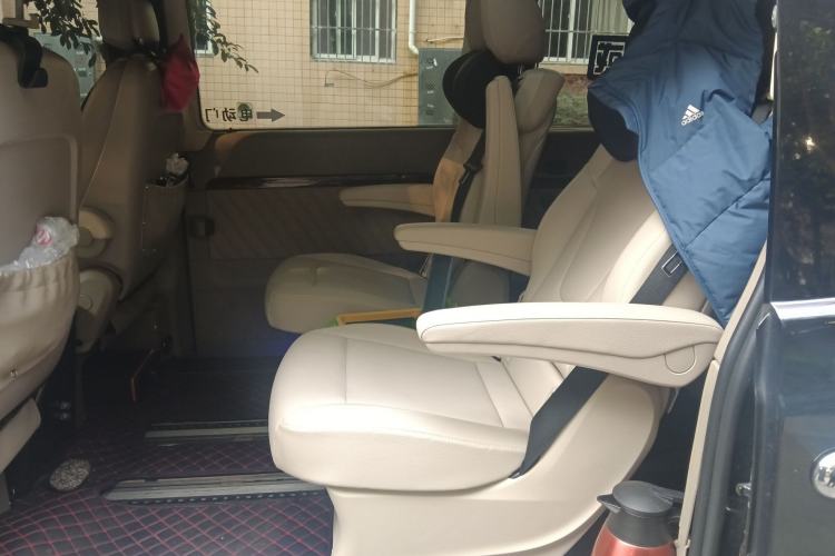 Used Mercedes-Benz Viano 2011 2.5L Navigator Edition