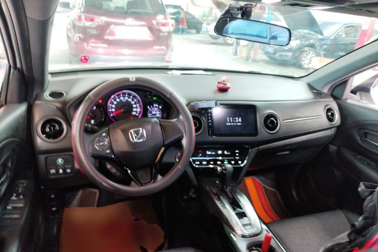 Used Honda XR-V 2020 220TURBO CVT Luxury Edition Center Console