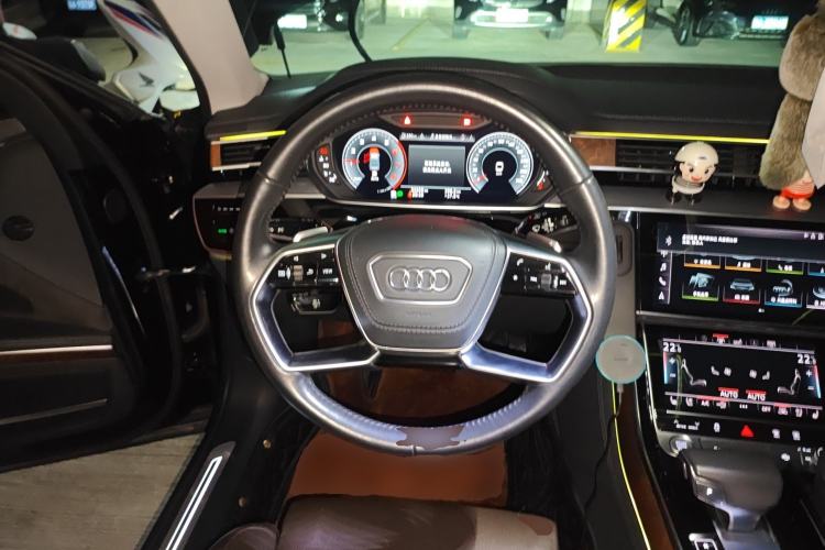 Used Audi A8 2019 A8L 55 TFSI quattro Luxury Model Steering Wheel