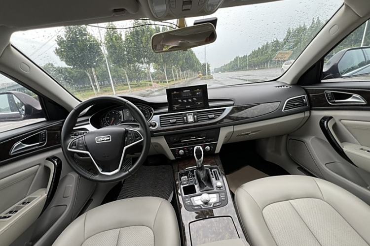 Used Zotye Z700 2016 1.8T DCT Elegant Version
