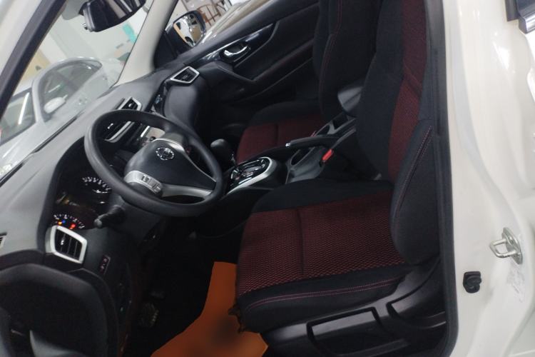 Used Nissan Qashqai 2016 2.0L CVT Elite Edition Left Front Seat