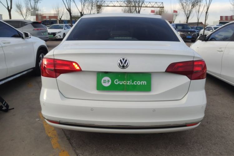 Used Volkswagen Bora 2016 1.6L Automatic Fashion Model