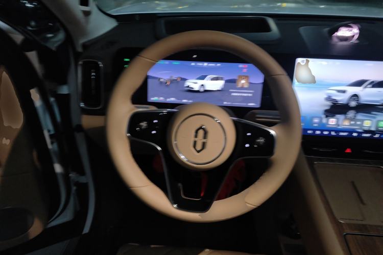 Used Hima AITO M8 2025 Extended-Range Ultra Version 53.4 kWh 6-Seater Edition