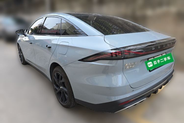 Used Geely Galaxy L6 2023 125km Starship
