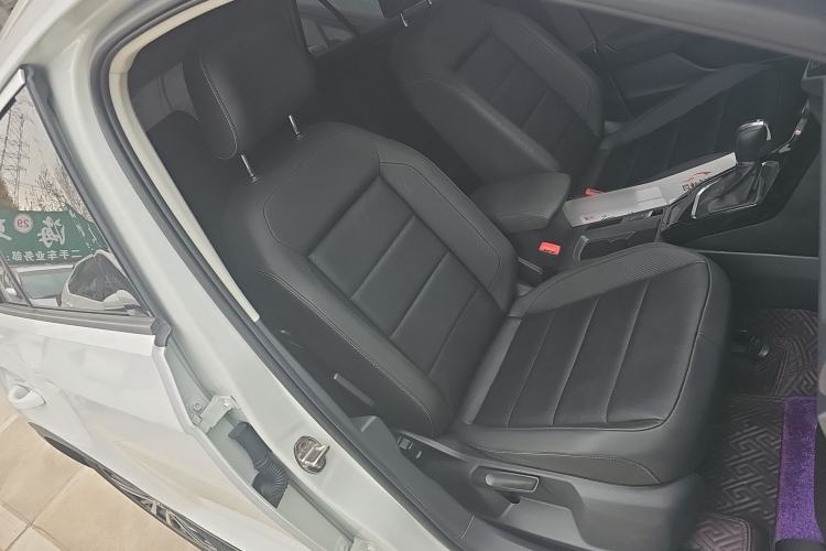 Used Volkswagen T-ROC 2019 280TSI DSG Two-Wheel Drive Comfort Version China VI Standard