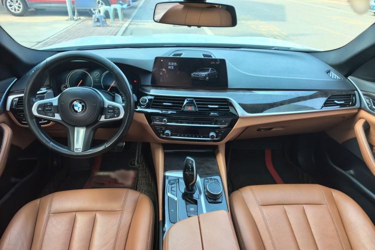 Used BMW 5 Series 2018 530Li xDrive M Sport Package Interior 1