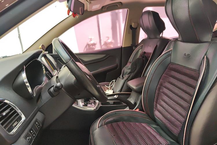 Used Baojun 560 2016 1.8L iAMT Luxury Model
