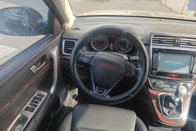 Used Haval H6 2015 Revised Version Sport Edition 1.5T Manual Transmission Two-Wheel Drive Elite Grade