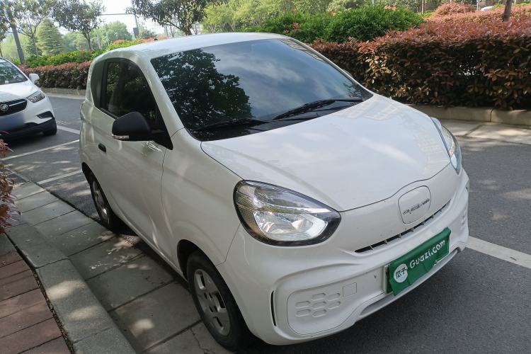 Used Roewe Clever 2021 302 km New Four-Seater Super-Efficient Version Front Right 45 Deg