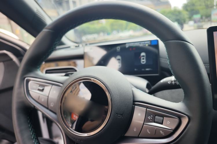 Used BYD Seal 06 New Energy 2025 DM-i Smart Drive 80KM Luxury Model Steering Wheel