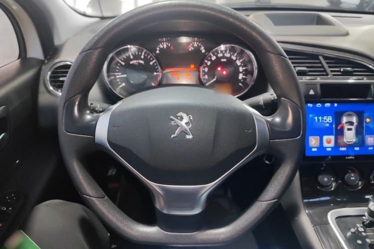 Used Peugeot 3008 2015 2.0L Automatic Classic Edition
