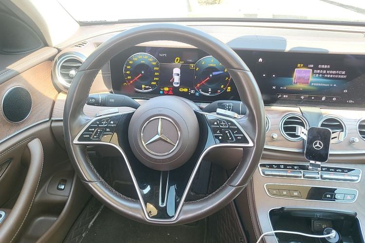 Used Mercedes-Benz E-Class 2021 Facelift E 260 L 4MATIC Steering Wheel