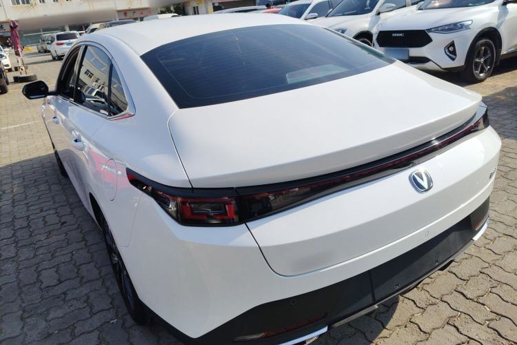 Used Changan Eado 2025 Blue Whale 1.5T 500Bar Prestige Model
