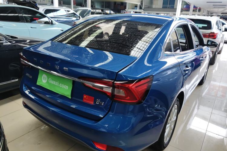 Used Roewe i5 2019 1.5L Automatic 4G Connected Langyue Edition
