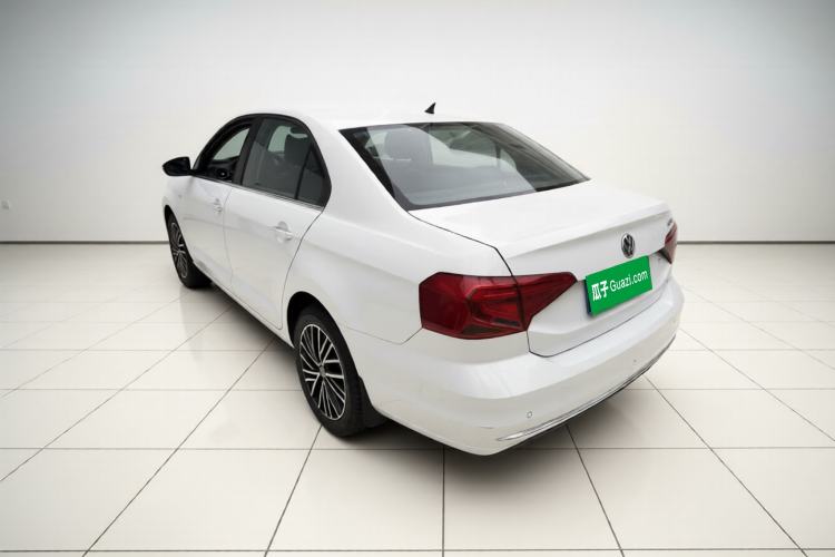 Used Volkswagen Jetta 2019 Dream Edition 1.5L Automatic Comfort Version Exterior 3