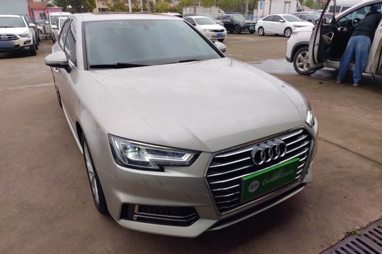 Used Audi A4L 2019 40 TFSI Ambition China VI Front Right 45 Deg