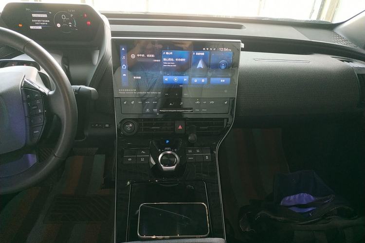 Used Toyota FAW bZ4X 2022 Two-Wheel Drive Long-Range PRO Version
