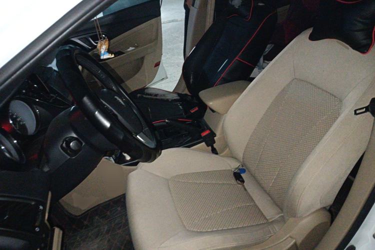 Used Bestune B50 2013 1.6L automatic luxury version Left Front Seat