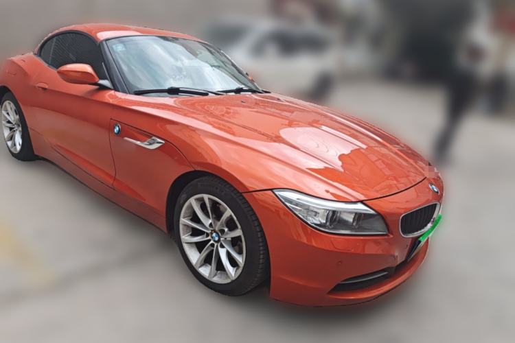 Used BMW Z4 2013 sDrive20i Leading Model Front Right 45 Deg