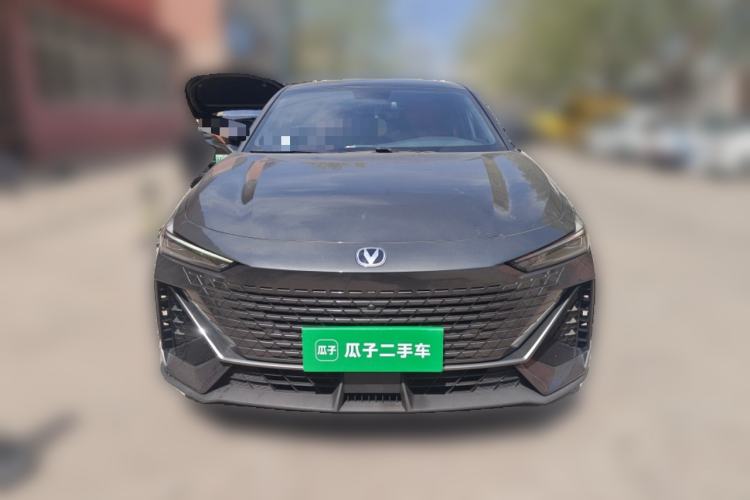 Used CHANGAN UNI-V 2022 1.5T Prestige Version Front