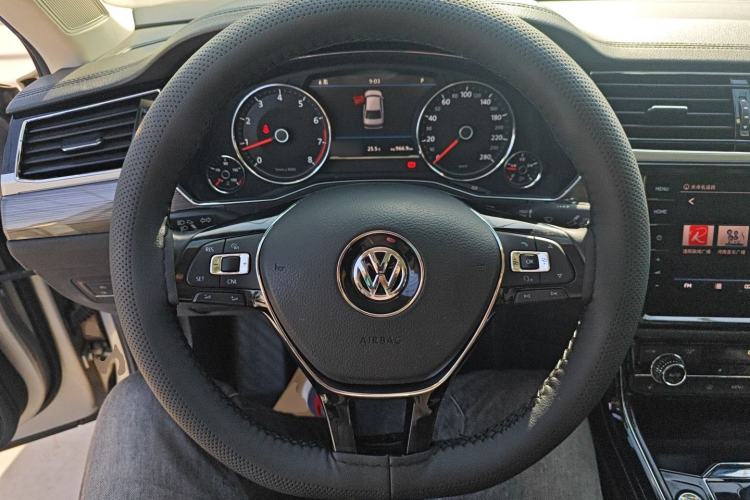 Used Volkswagen Phideon 2018 Revised Version 380TSI Two-Wheel Drive Business Edition
