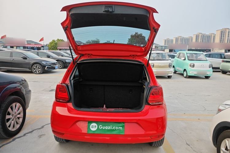 Used Volkswagen Polo 2016 1.6L Automatic Comfort Model
