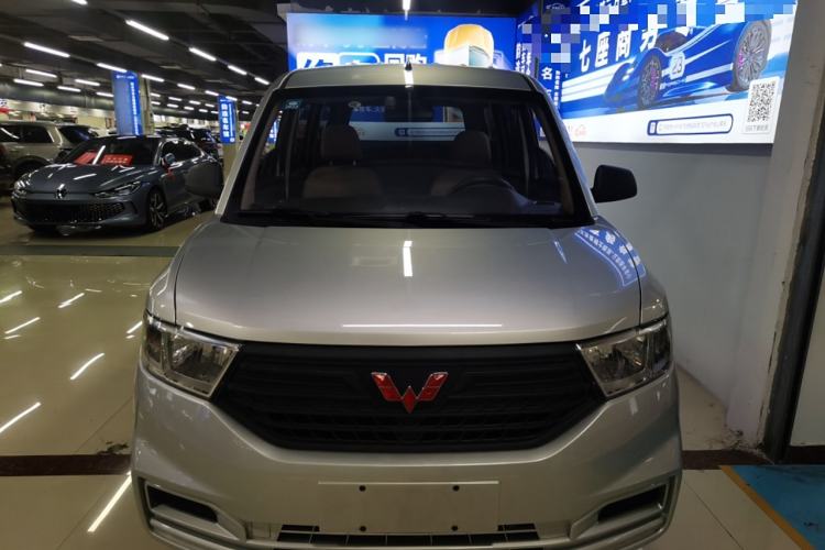 Used Wuling Hongguang V 2019 1.5L Jingqu Version China VI LAR