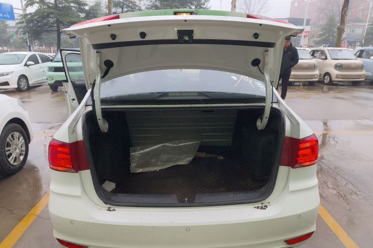 Used Volkswagen Santana 2016 1.6L Automatic Comfort Edition