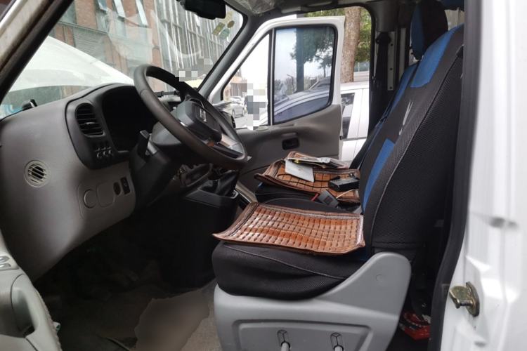 Used JMC Transit 2017 2.8T Commercial Version Short Wheelbase Mid-Roof 6/7/8-Seater JX493
