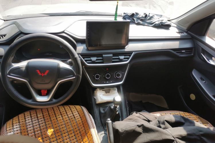 Used Wuling Hongguang S3 2019 1.5L Manual Comfort Model China VI Standard