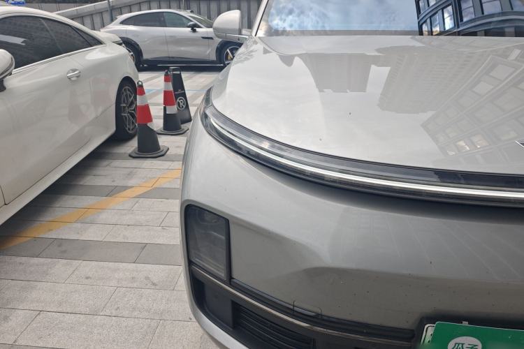 Used Li Auto L8 2023 Pro Model
