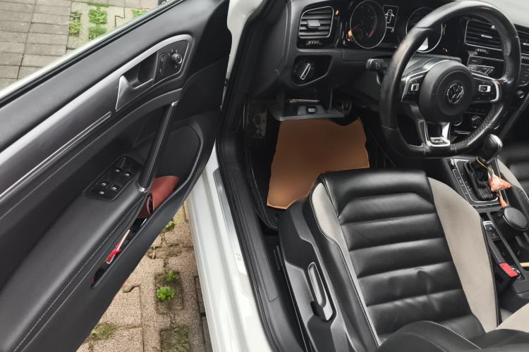 Used Volkswagen Golf 2016 1.4TSI Automatic R-Line Driver Seat