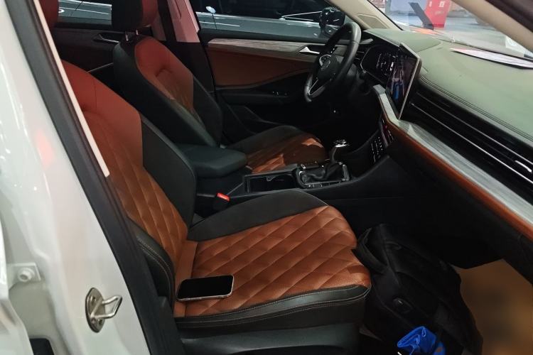 Used Volkswagen Sagitar 2023 300TSI DSG Excellence Edition Right Front Seat