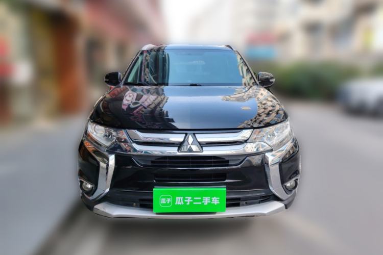 Used Mitsubishi Outlander 2018 2.0L Two-Wheel Drive Glory Edition 5 Seats
