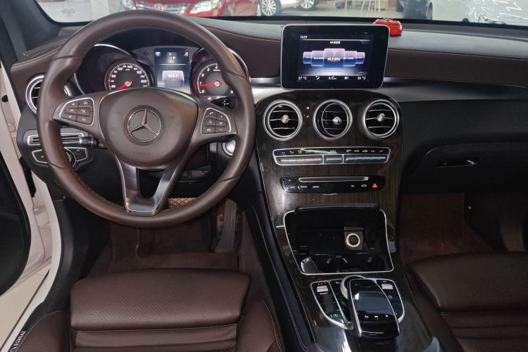 Used Mercedes-Benz GLC 2017 GLC 260 4MATIC Dynamic Edition